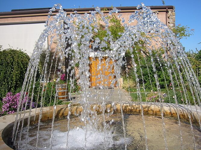 Peju fountain